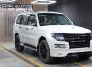 Mitsubishi-Pajero-Body-Kit-V2-Beyond-Auto-Accessories White Front