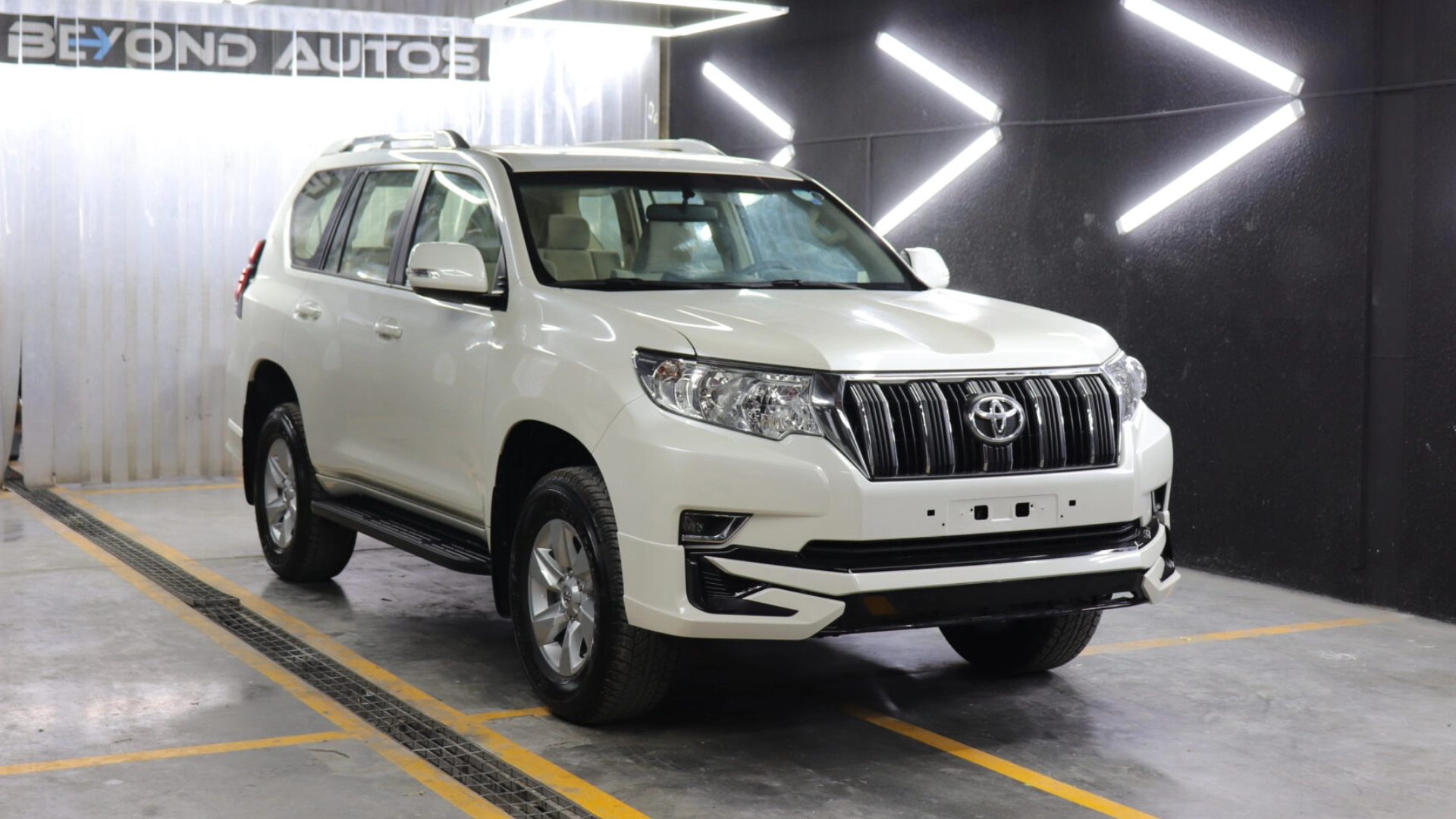 Toyota-Prado-Body-Kit-V1-Beyond-Auto-Accessories White Front