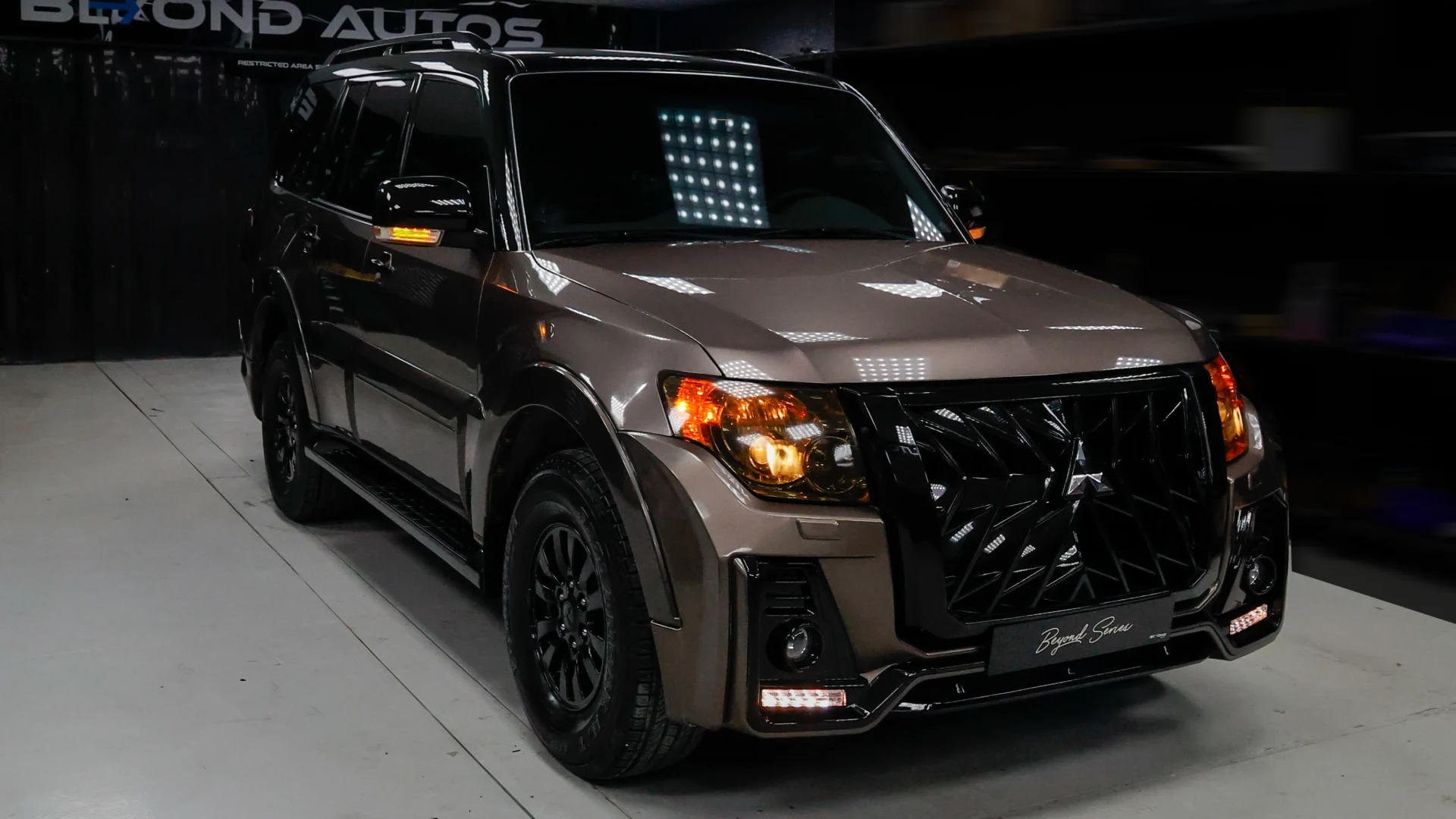 Mitsubishi-Pajero-Black-Hawk-Upgrade-Beyond-Auto-Accessories Brown Front After