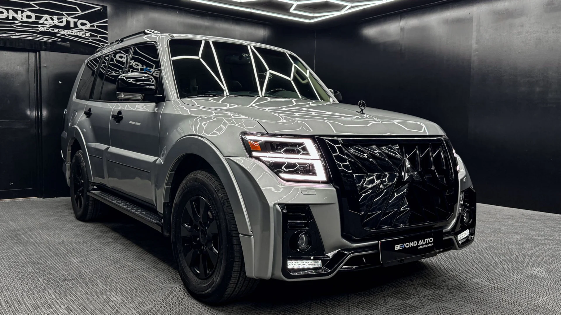 Mitsubishi-Pajero-Black-Hawk-Upgrade-Beyond-Auto-Accessories Silver Front After