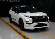 2023 MITSUBISHI OUTLANDER WITH EXCLUSIVE BODY KIT