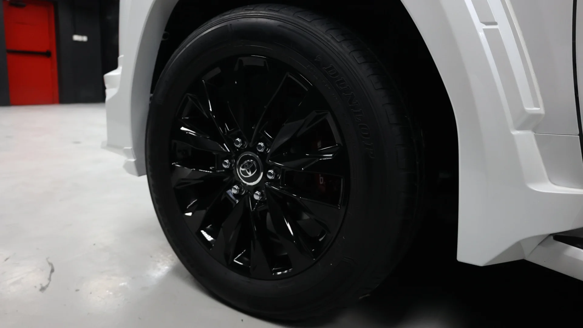 Toyota-Land-Cruiser-LC-Body-Kit-V1-Beyond-Auto-Accessories Alloy Wheel