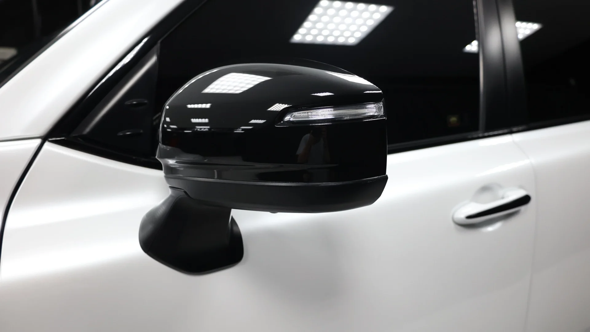 Toyota-Land-Cruiser-LC-Body-Kit-V1-Beyond-Auto-Accessories Mirror