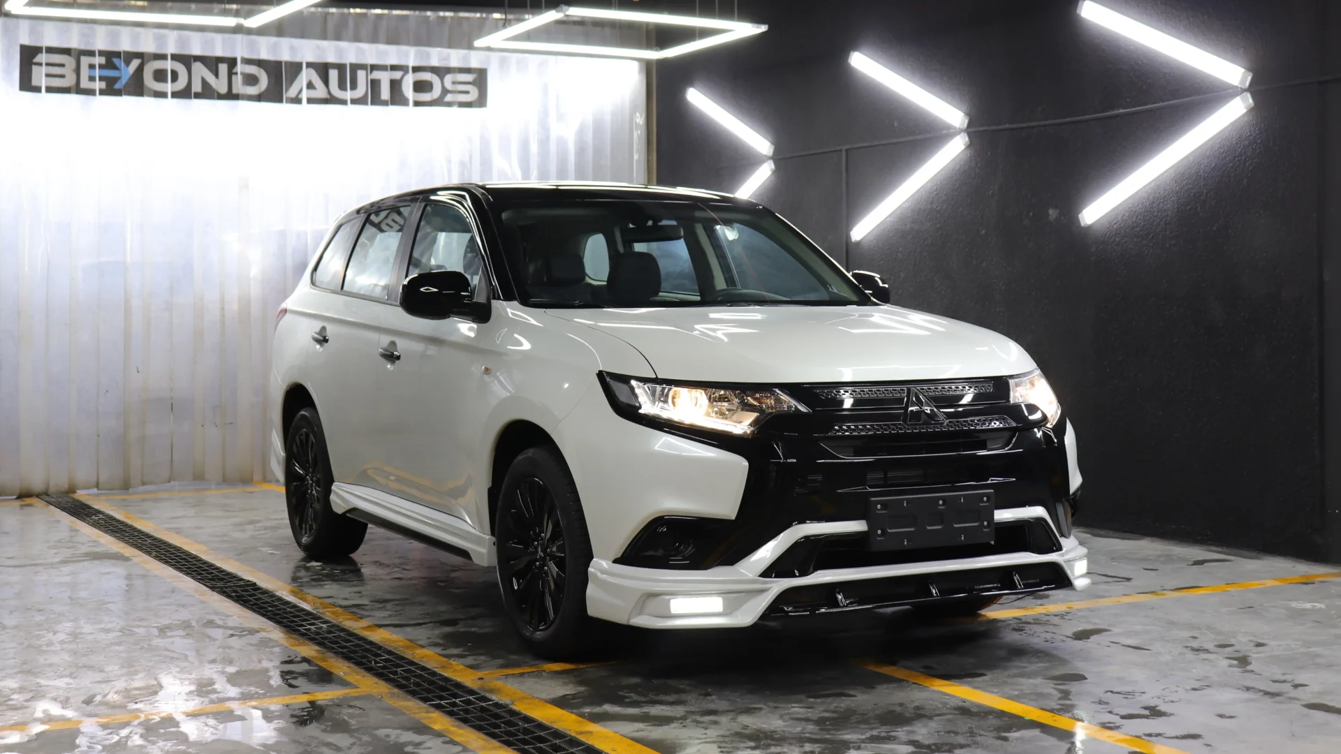 Beyond Auto Accessories _ Outlander V1 _ White _ Body Kit Front 2016 2017 2018 2019 2020 2021 2022