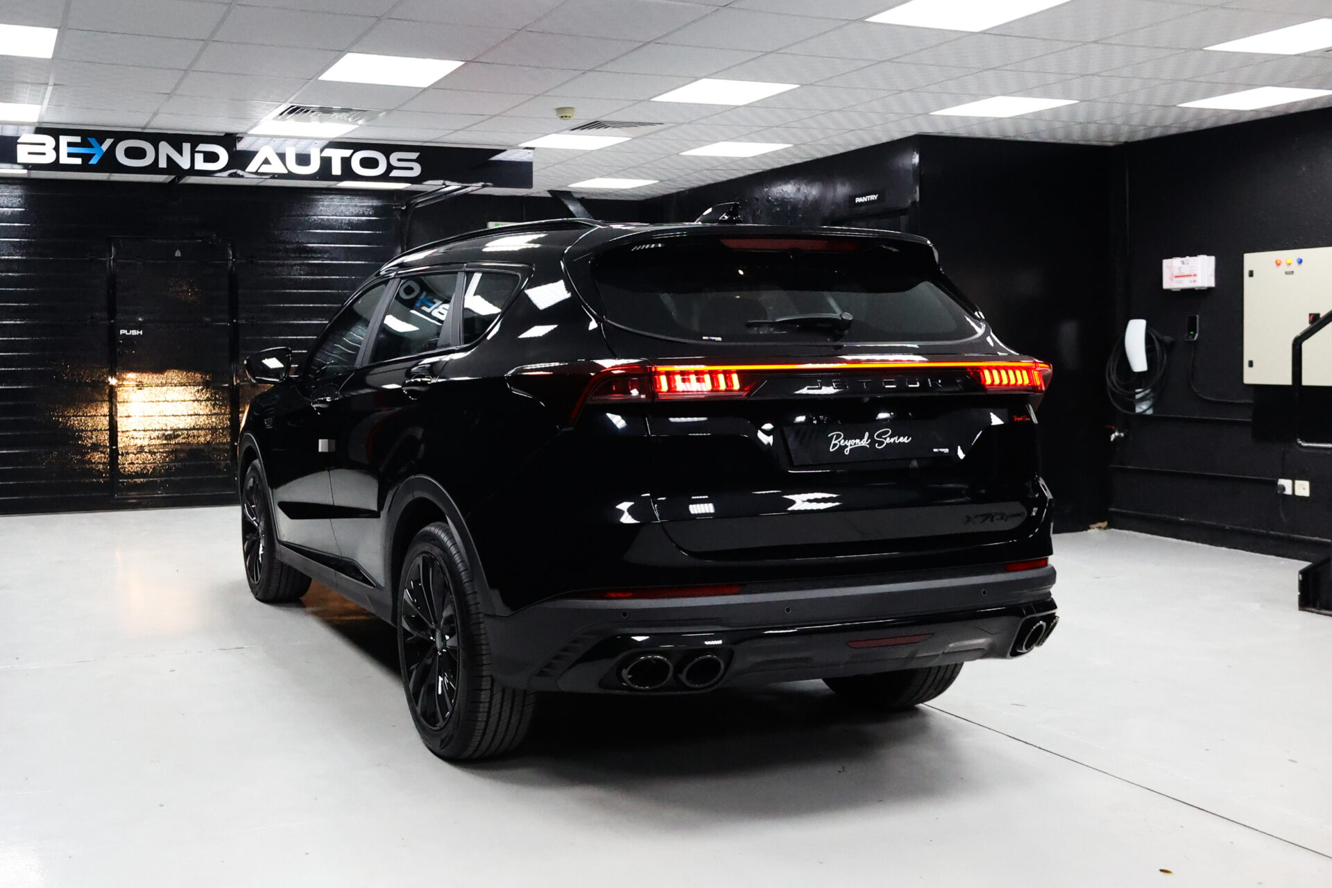 Beyond Auto Accessories _ 2024 Jetour X70 Plus _ Black _ Black Edition _ Starlight Roof (14)