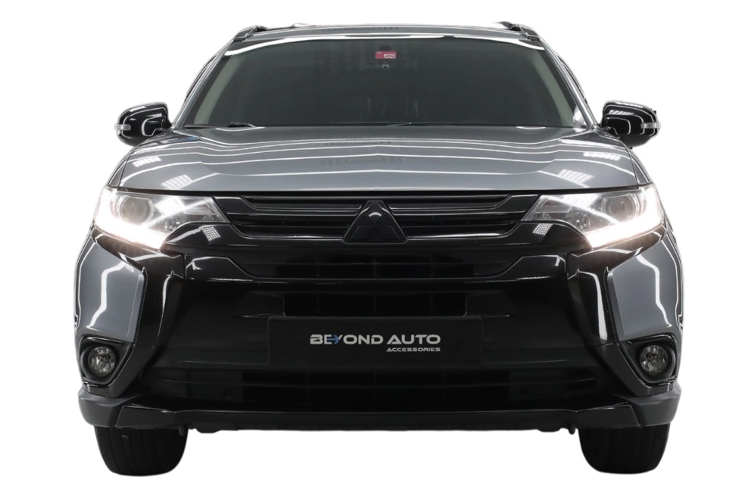 Beyond Auto Accessories _ Outlander V1 _ Grey _ Body Kit Before