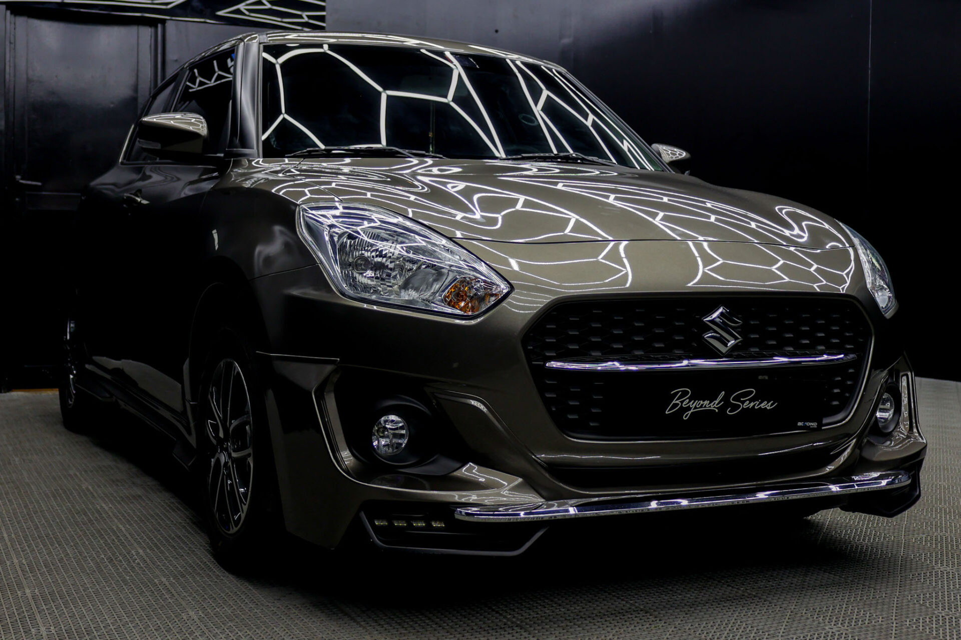 Beyond Auto Accessories _ Swift V1 WhizWheel _ Brown (8) (1)