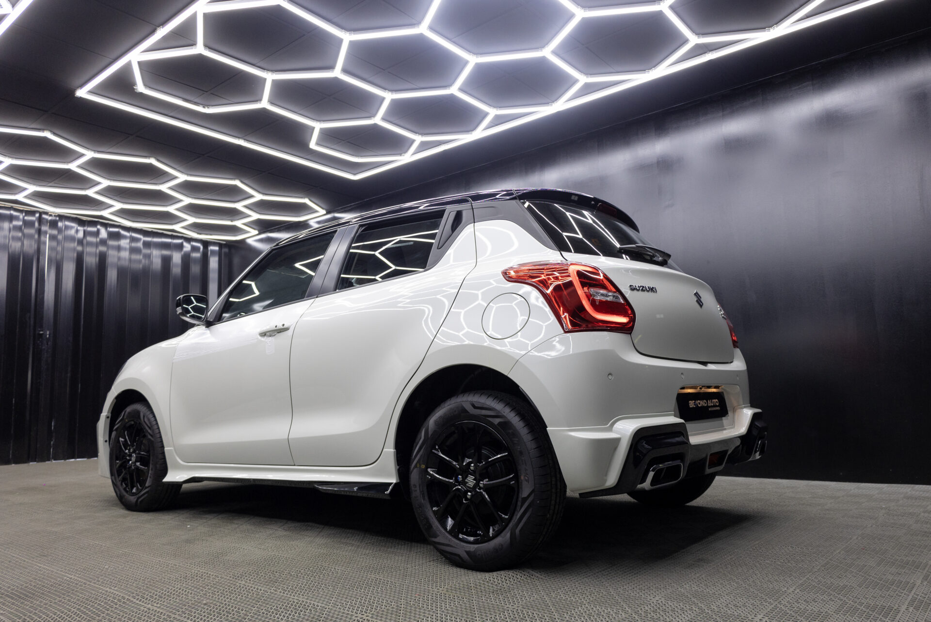 Beyond Auto Accessories _ Swift V1 WhizWheel _ White _ Black Edition_Interior Upgrade (5)