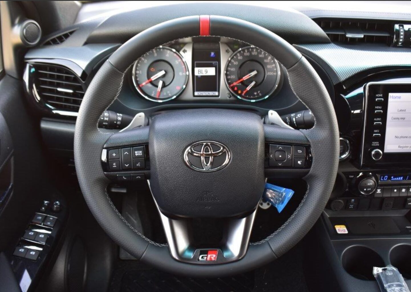 HILUX GR SPORT DIESEL (5)