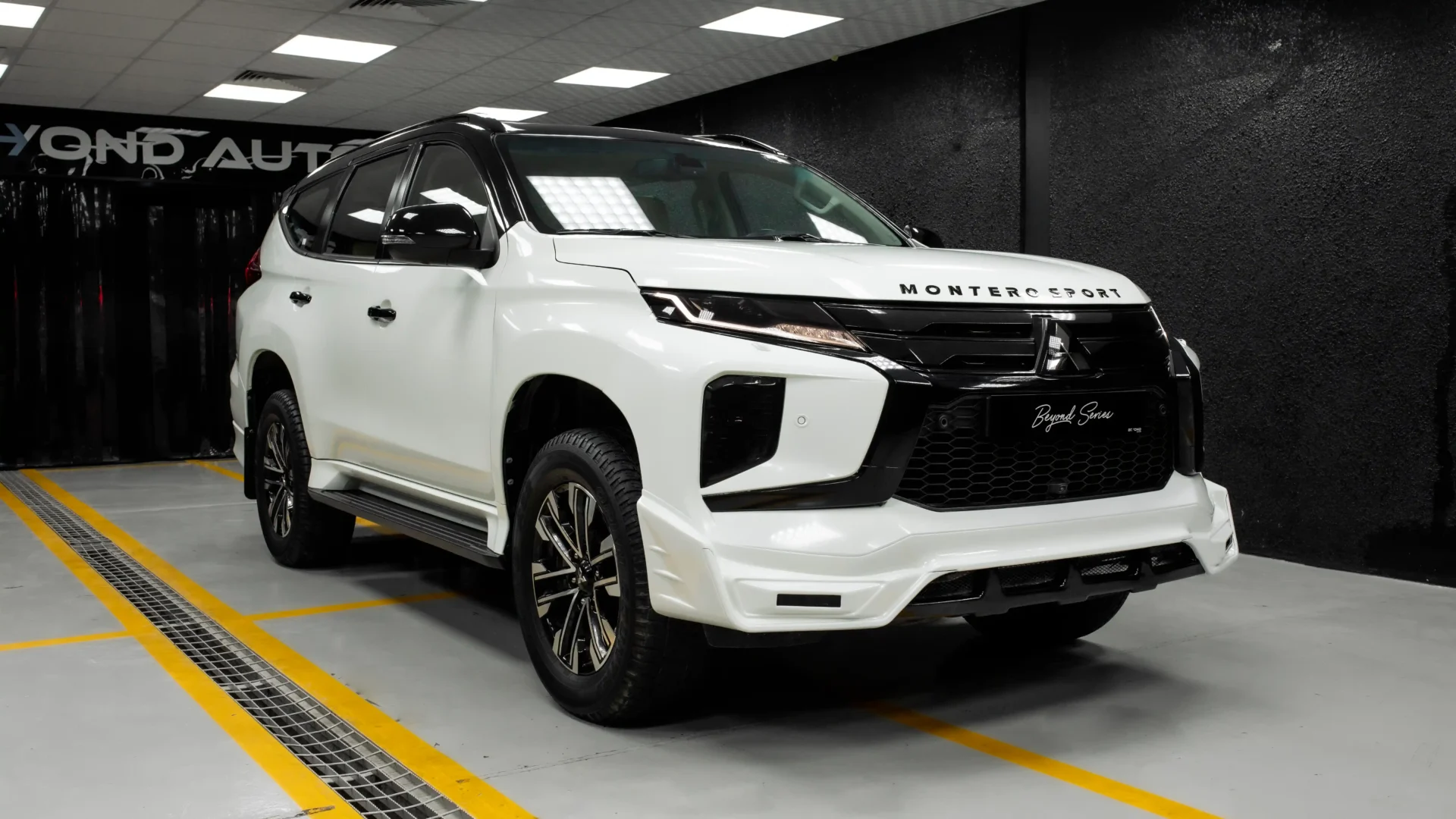 Mitsubishi-Montero-Sport-Body-Kit-V4-Beyond-Auto-Accessories White Front