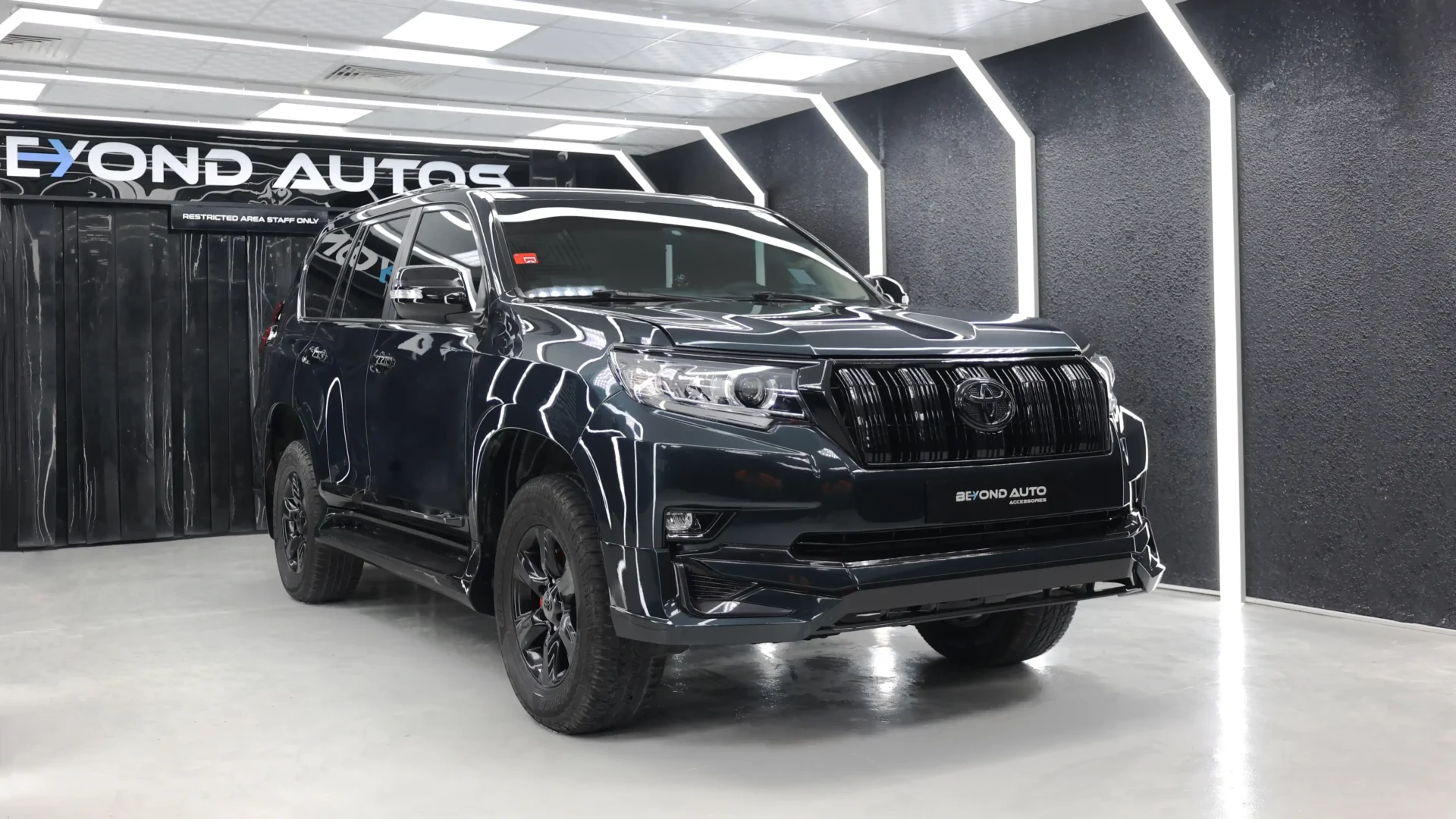 Toyota-Prado-Facelist-VXR-Beyond-Auto-Accessories Blue Front