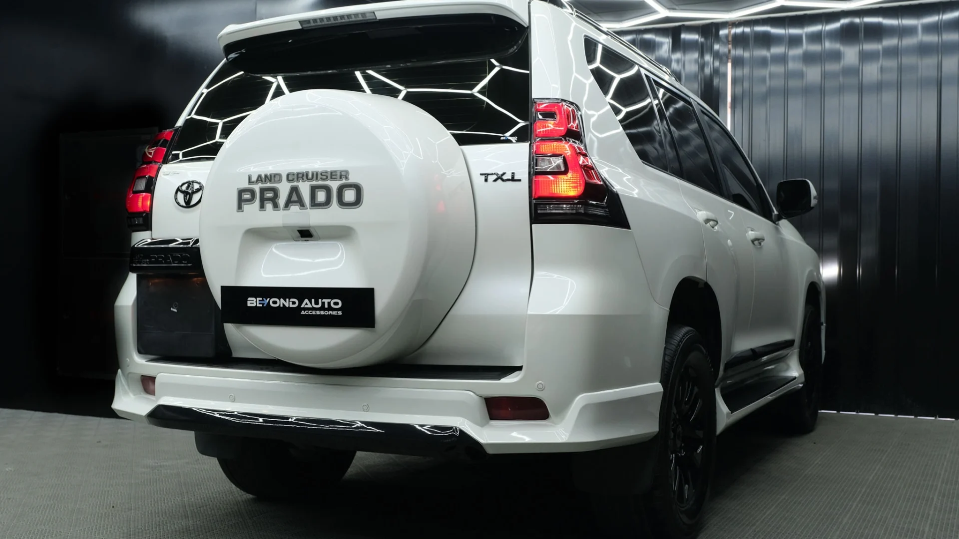 Toyota-Prado-Facelist-VXR-Beyond-Auto-Accessories White Rear