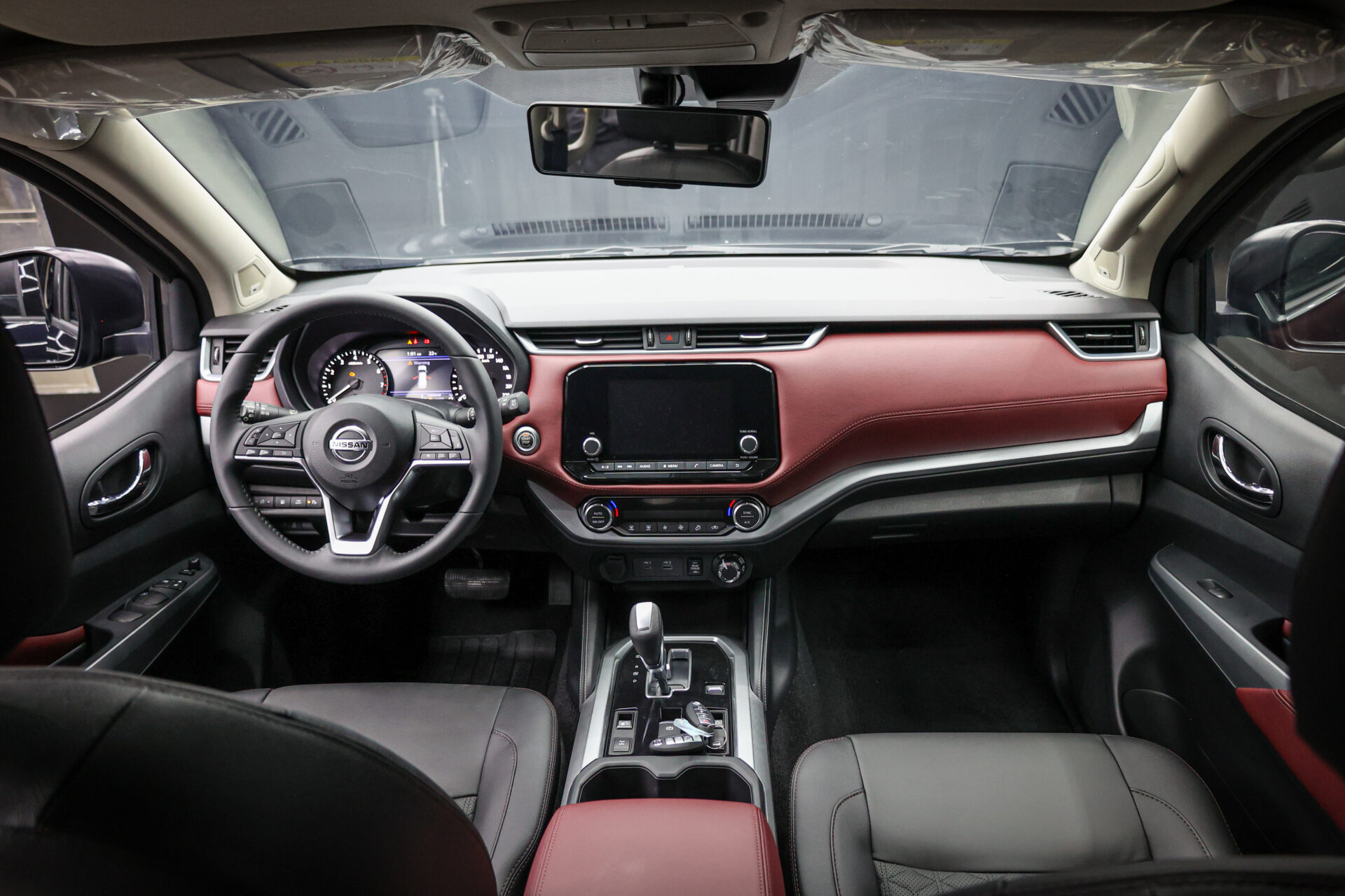 2024 NISSAN XTERRA 2.5L PETROL A/T – BLACK