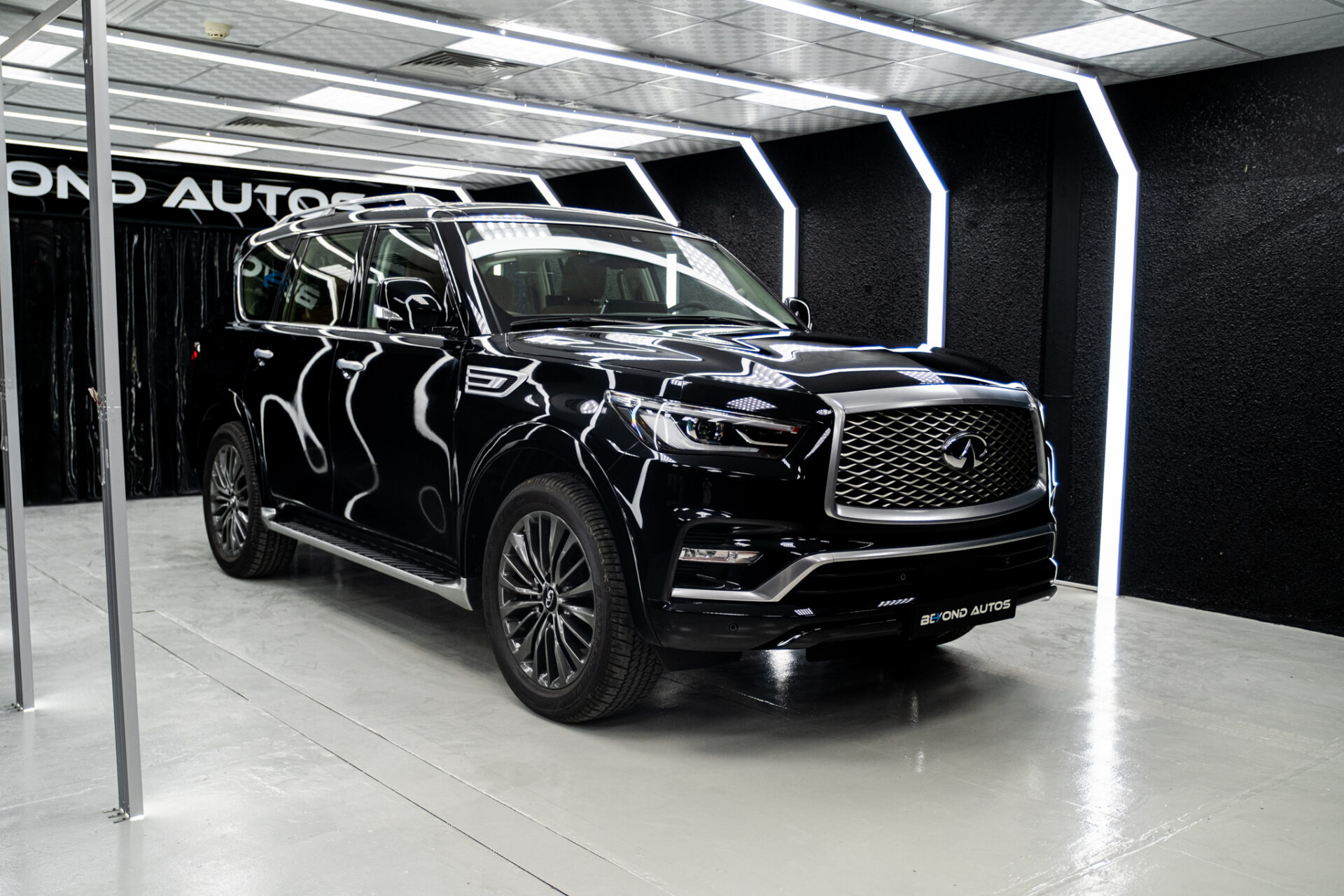 2023 INFINITI QX80 LUXE SENSORY V8 5.6L