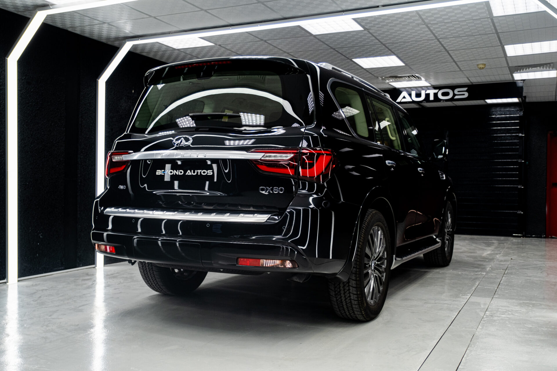 2023 INFINITI QX80 LUXE SENSORY V8 5.6L