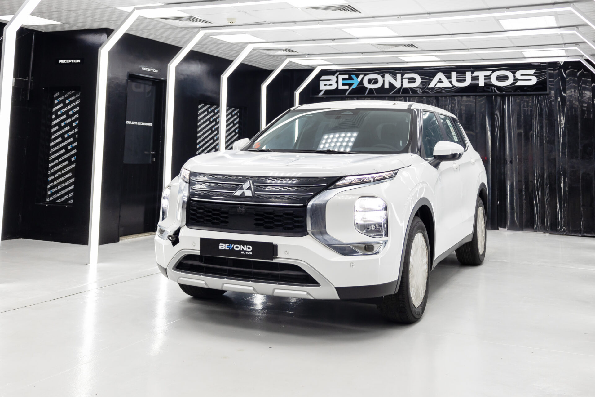 2024 Mitsubishi Outlander 2.5L Petrol A/T – White