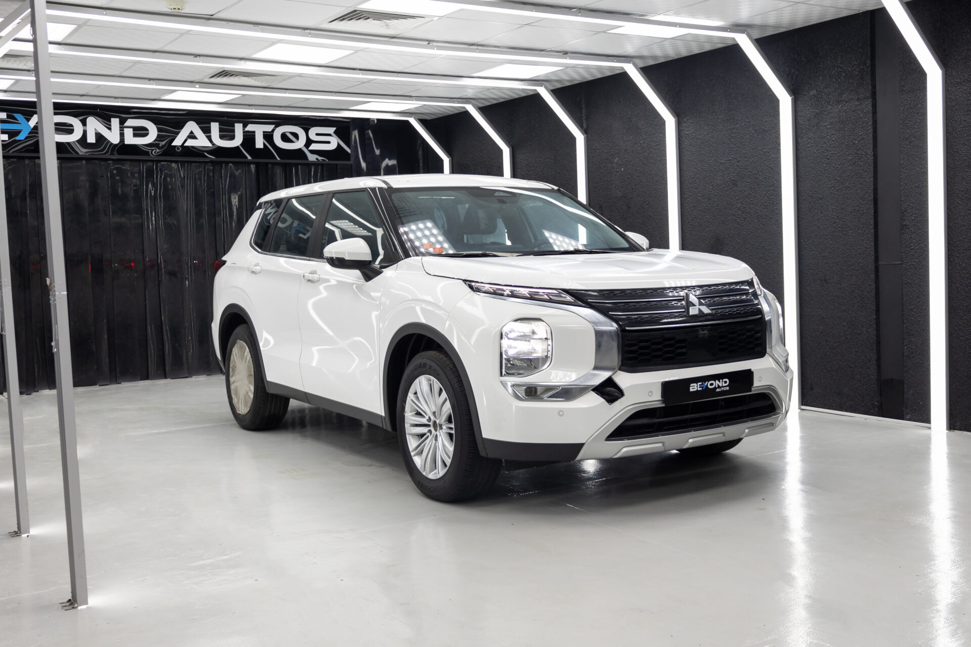 2024 Mitsubishi Outlander 2.5L Petrol A/T – White