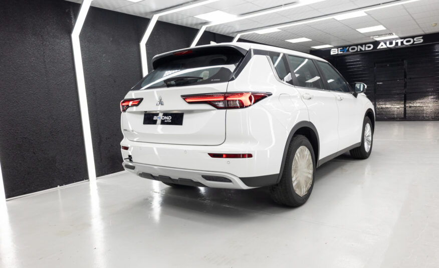 2024 Mitsubishi Outlander 2.5L Petrol A/T – White