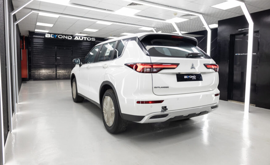 2024 Mitsubishi Outlander 2.5L Petrol A/T – White