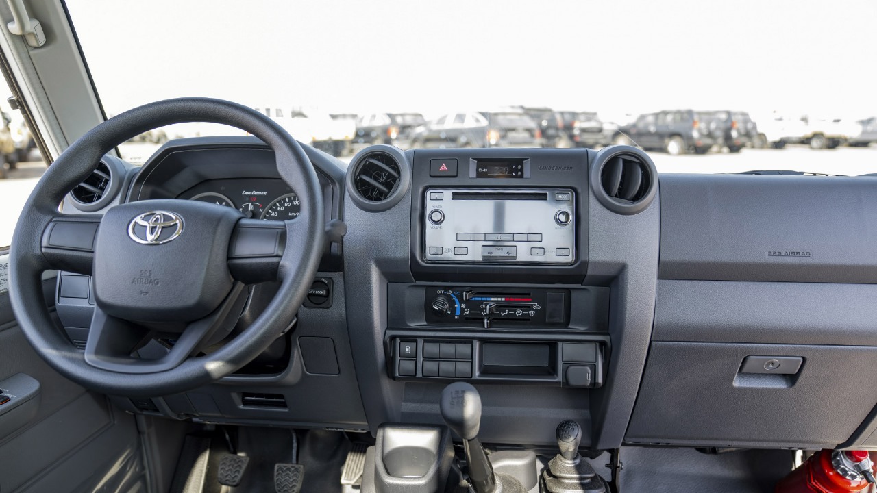 2024 TOYOTA LAND CRUISER LC79 SC 4.0L PETROL MT