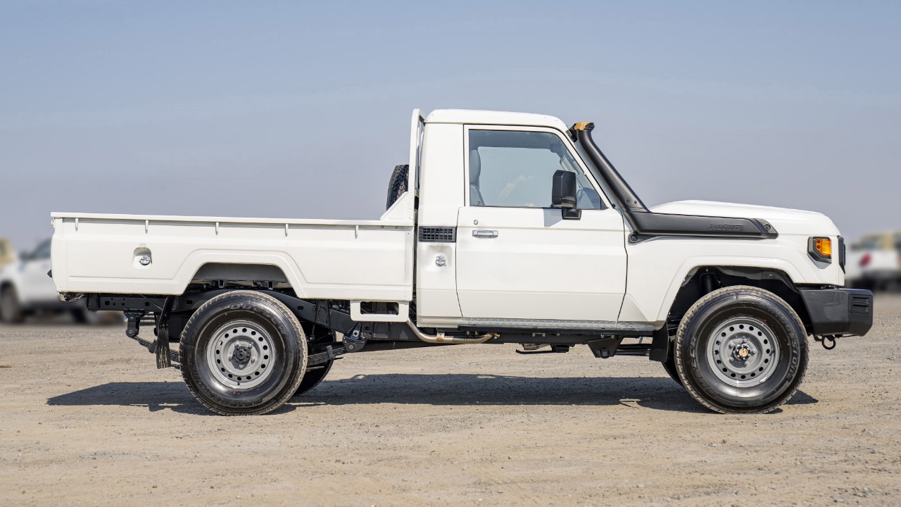 2024 TOYOTA LAND CRUISER LC79 SC 4.0L PETROL MT