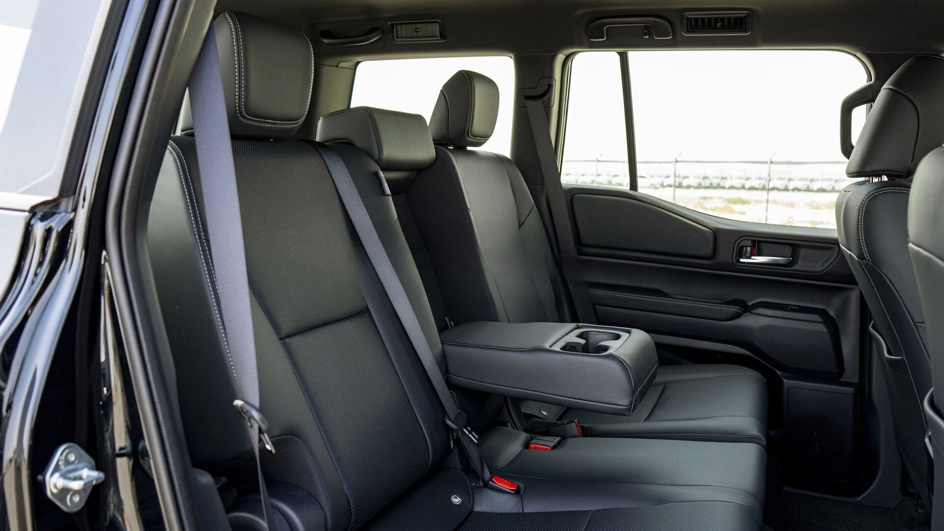 2024 Toyota Land Cruiser Prado 2.8L Turbo Diesel Luxury 8 A/T