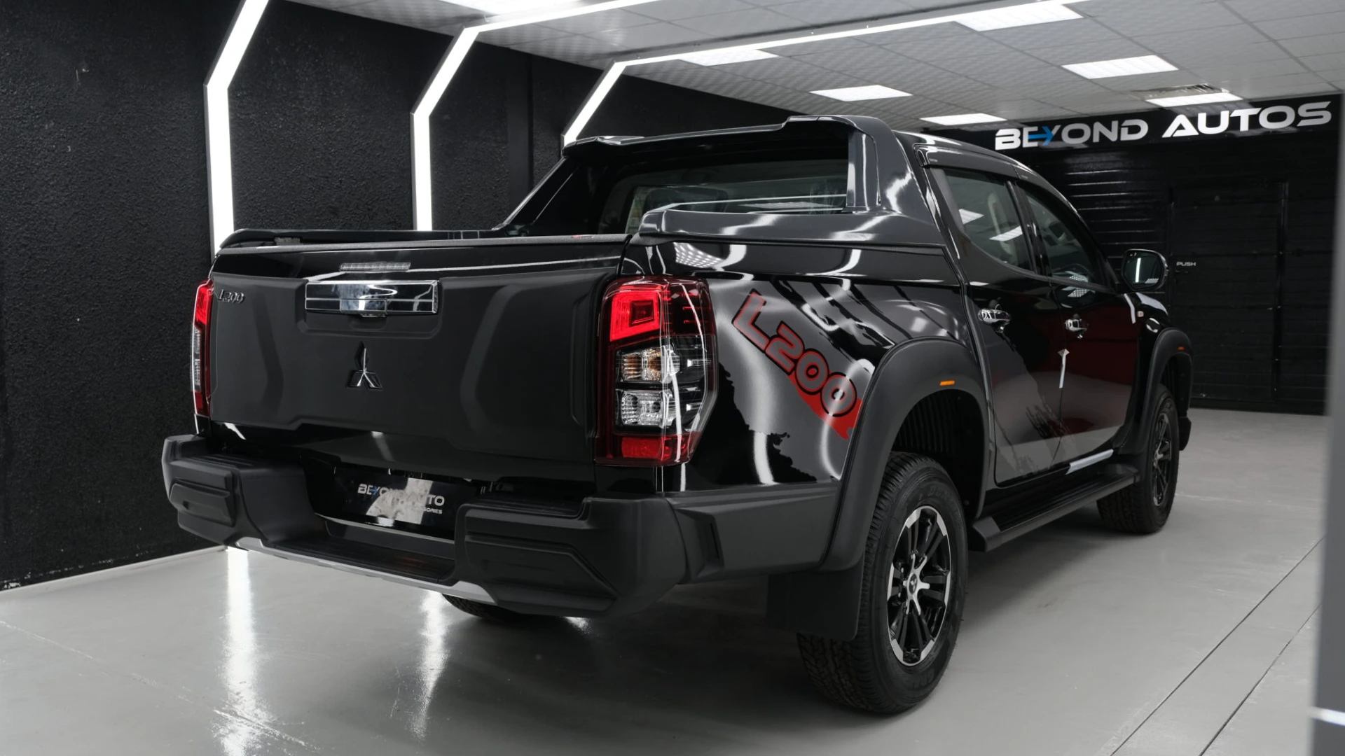 Mitsubishi-L200-Body-Kit-Beyond-Auto-Accessories-Black Rear