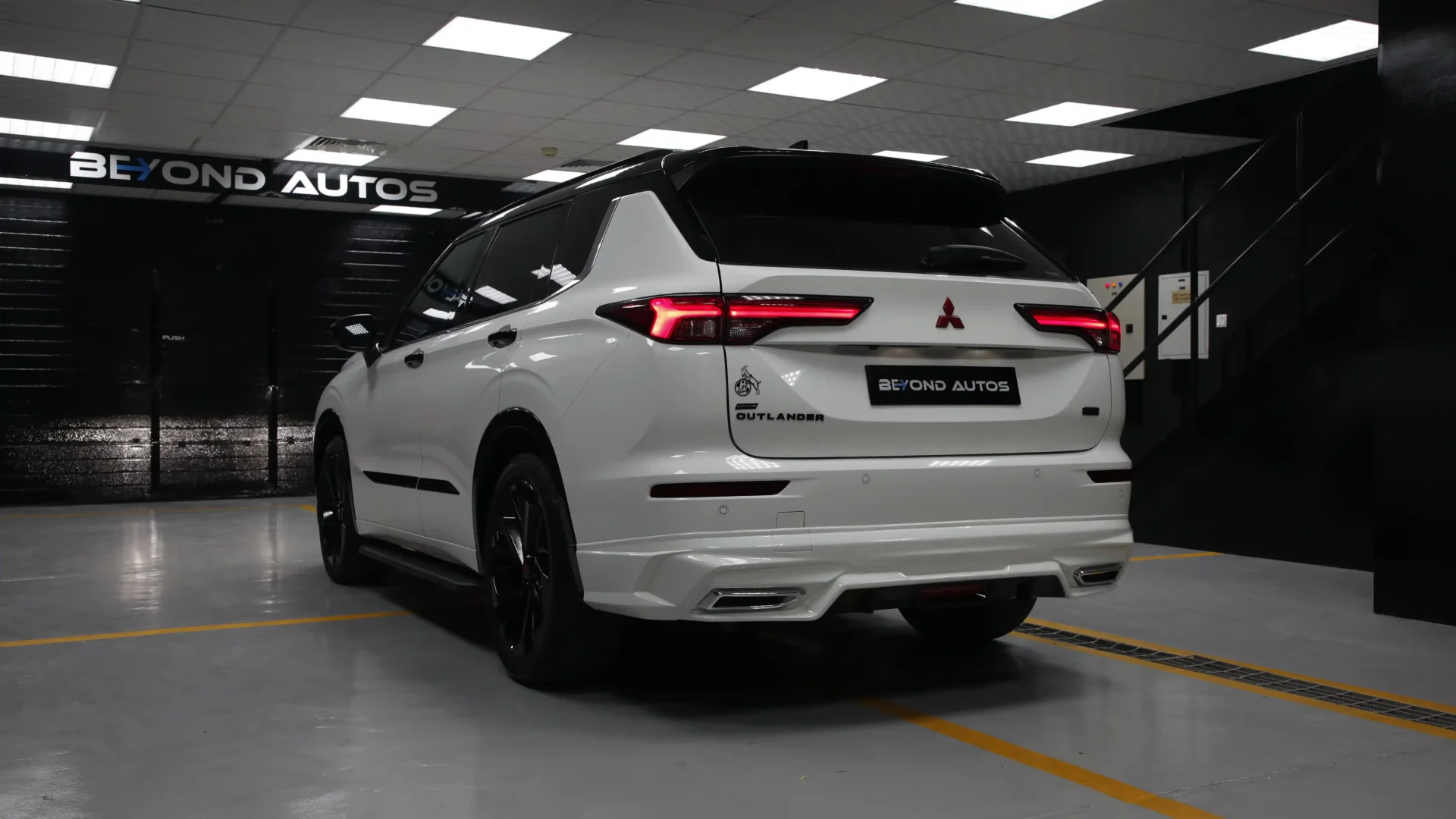Beyond Auto Accessories _ Outlander V2 _ White _ Body Kit Rear 2022 2023 2024
