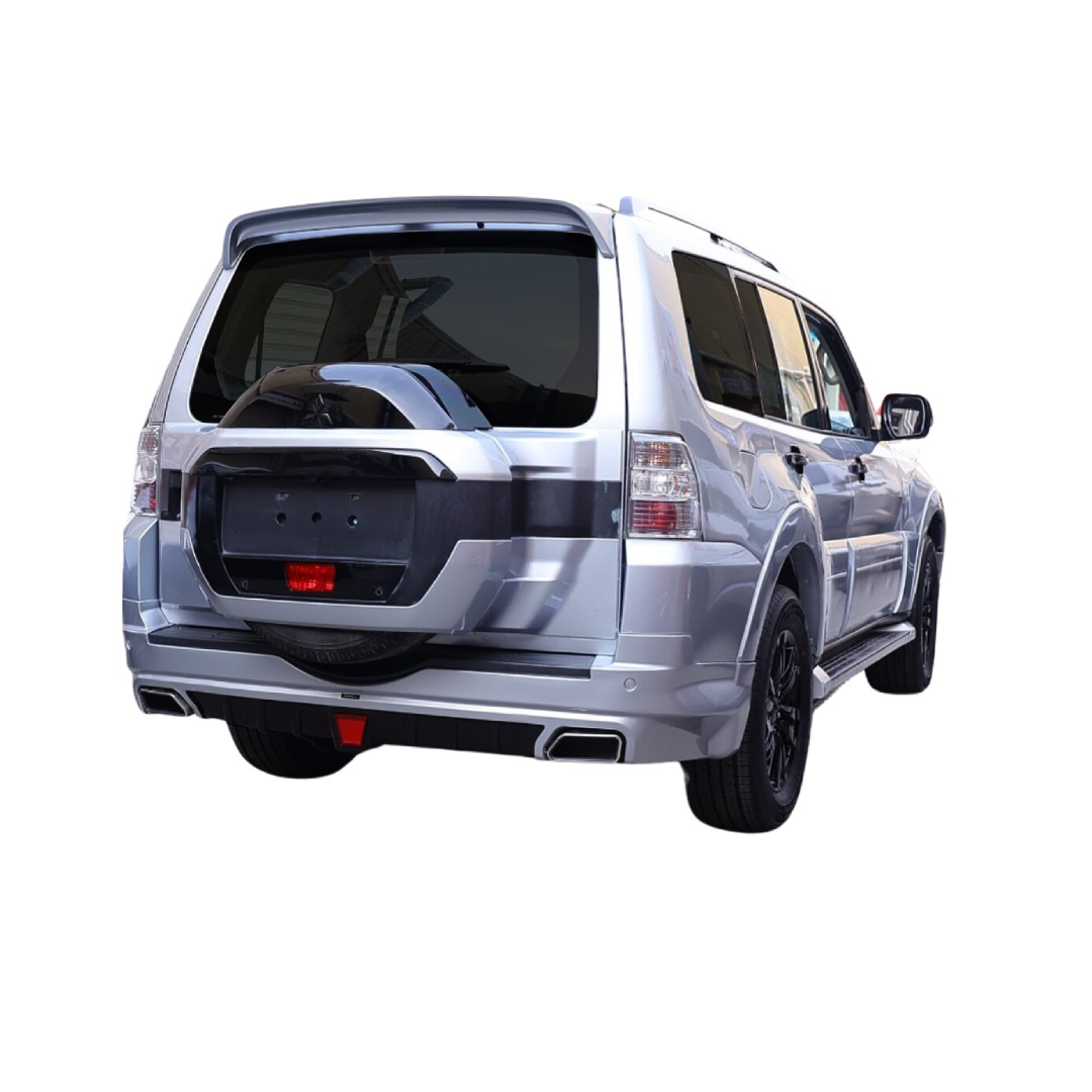 Mitsubishi-Pajero-Body-Kit-Beyond-Auto-Accessories-Rear-Before-1 (1)