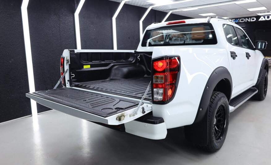 Beyond Auto Accessories _ Mazda BT 50 V1 _ White _ Body Kit Front 2020 2021 2022 2023 2024