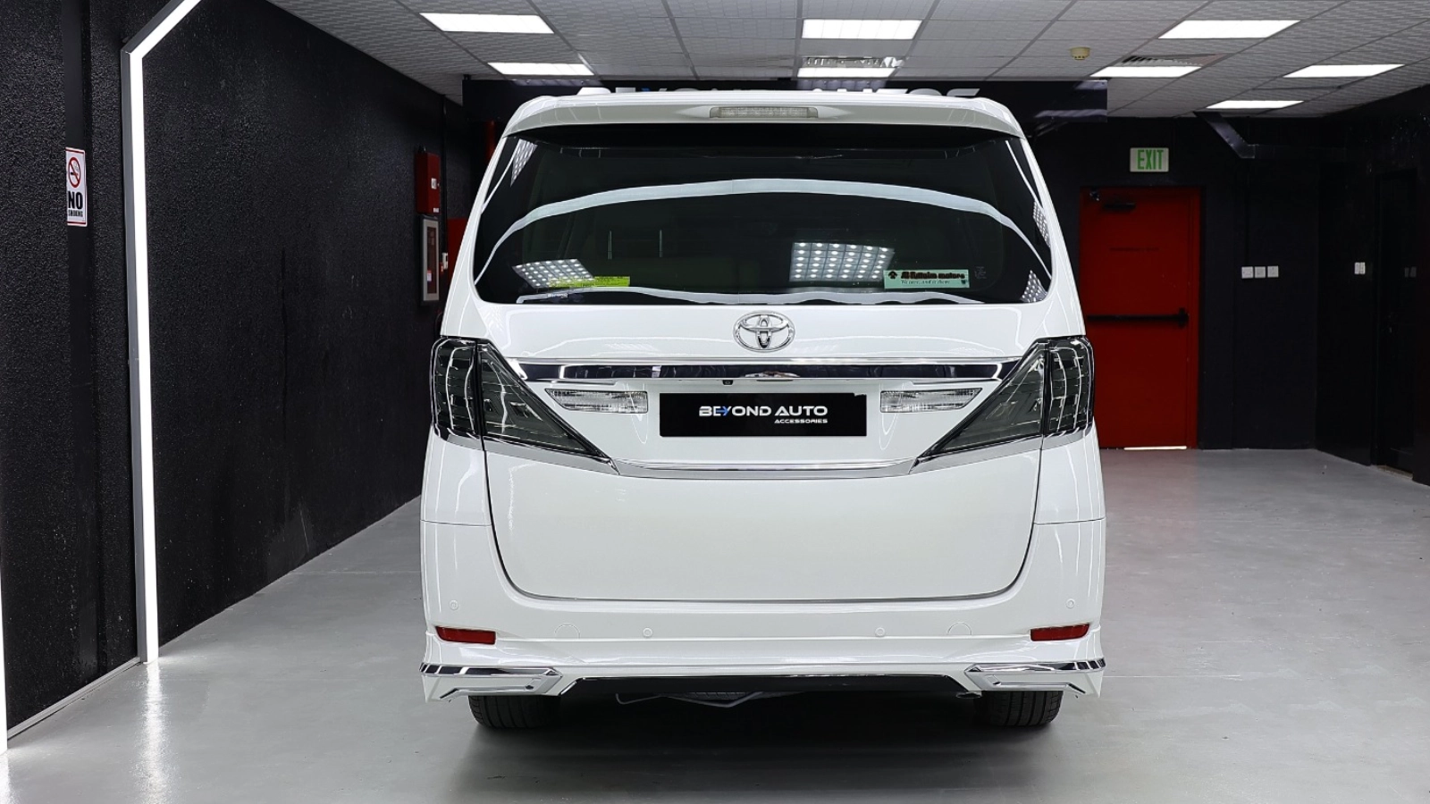 Toyota-Alfred-Beyond-Edition-Beyond-Auto-Accessories