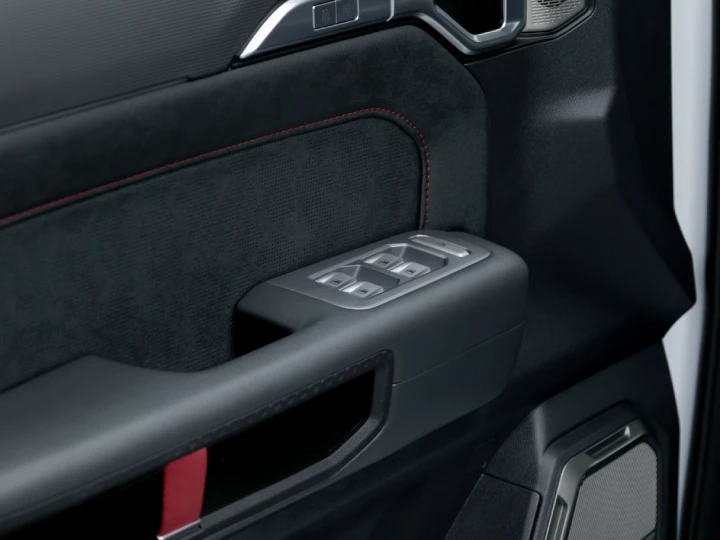 2025 Jetour T2 C-DM 1.5L Turbo Black Interior Alcantara Black - Beyond Autos - www.beyondautos.com