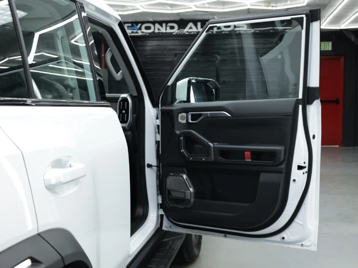 2025 Jetour T2 C-DM 1.5L Turbo Black Interior Alcantara Black - Beyond Autos - www.beyondautos.com