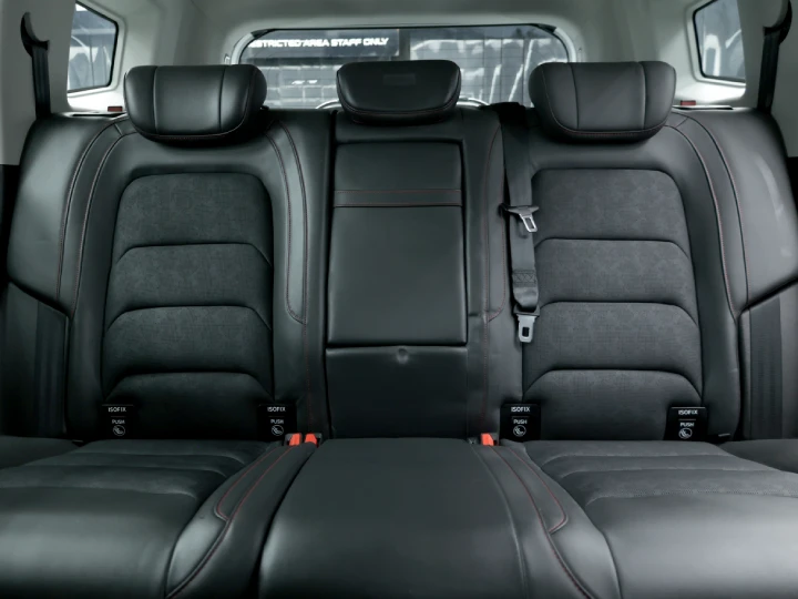 2025 Jetour T2 C-DM 1.5L Turbo Black Interior Alcantara Black - Beyond Autos - www.beyondautos.com