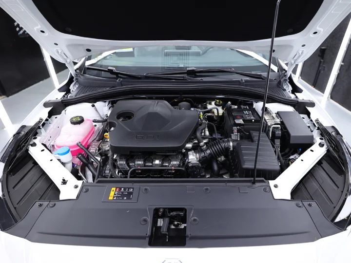 2026 MG MG5 GT 1.5L Comfort White Inside Black & Red- Beyond Autos - www.beyondautos.com