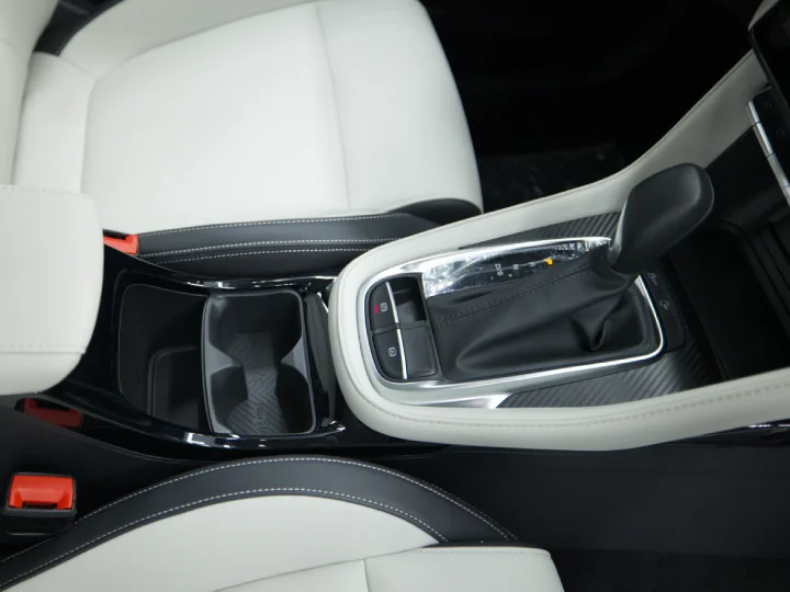 2025 MG ZS 1.5L White Inside White & Black - Beyond Autos - www.beyondautos.com