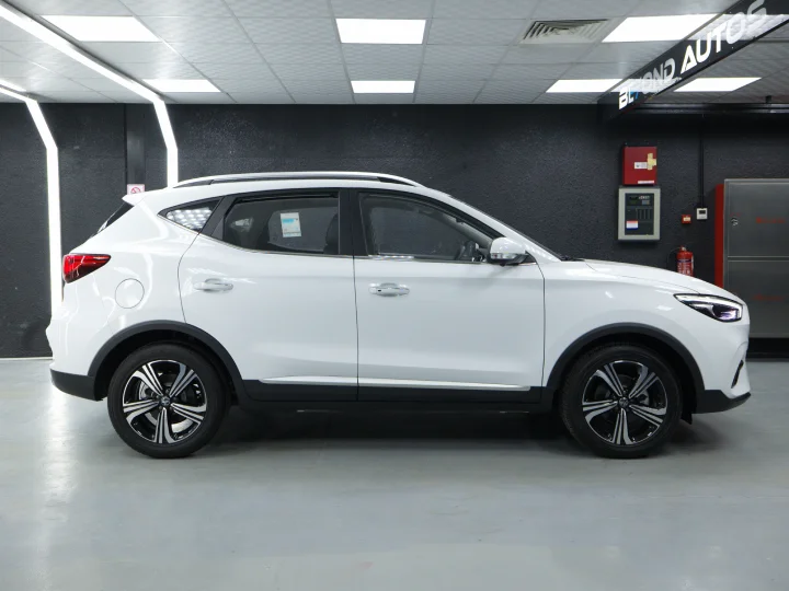 2025 MG ZS 1.5L White Inside White & Black - Beyond Autos - www.beyondautos.com