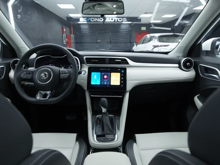 2025 MG ZS 1.5L White Inside White & Black - Beyond Autos - www.beyondautos.com