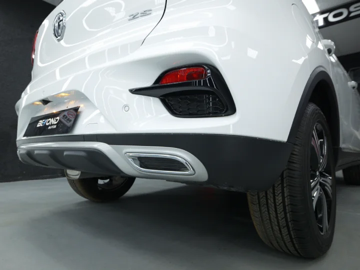 2025 MG ZS 1.5L White Inside White & Black - Beyond Autos - www.beyondautos.com