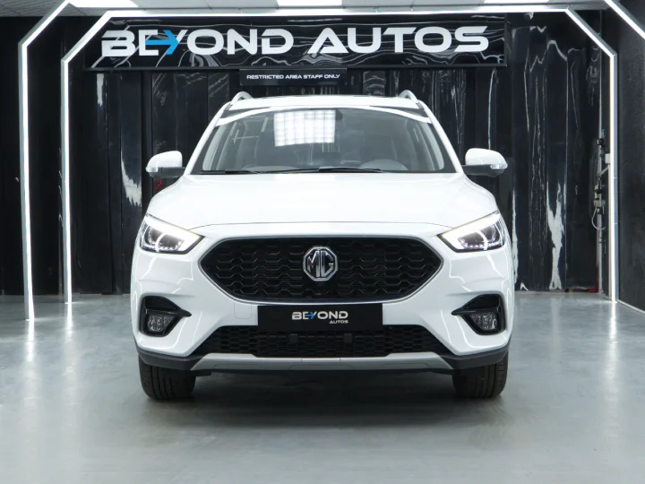 2025 MG ZS 1.5L White Inside White & Black - Beyond Autos - www.beyondautos.com