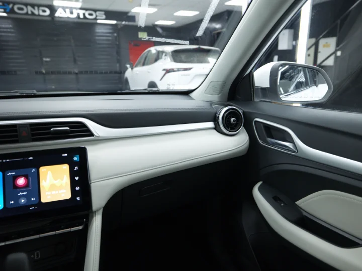 2025 MG ZS 1.5L White Inside White & Black - Beyond Autos - www.beyondautos.com