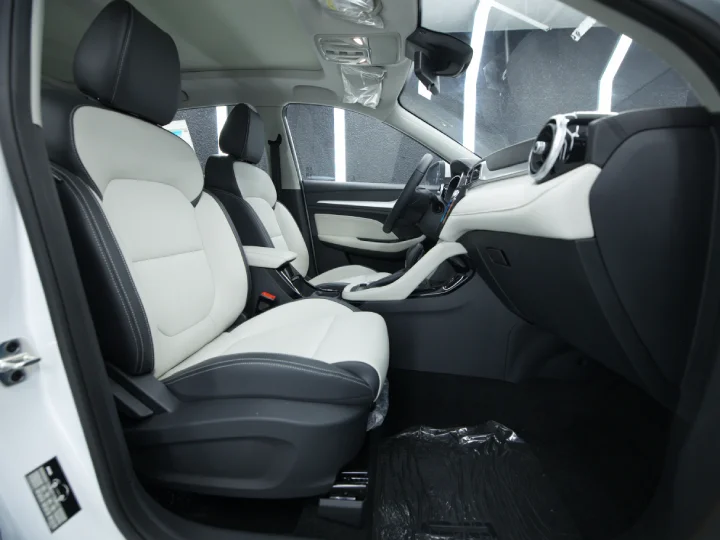 2025 MG ZS 1.5L White Inside White & Black - Beyond Autos - www.beyondautos.com