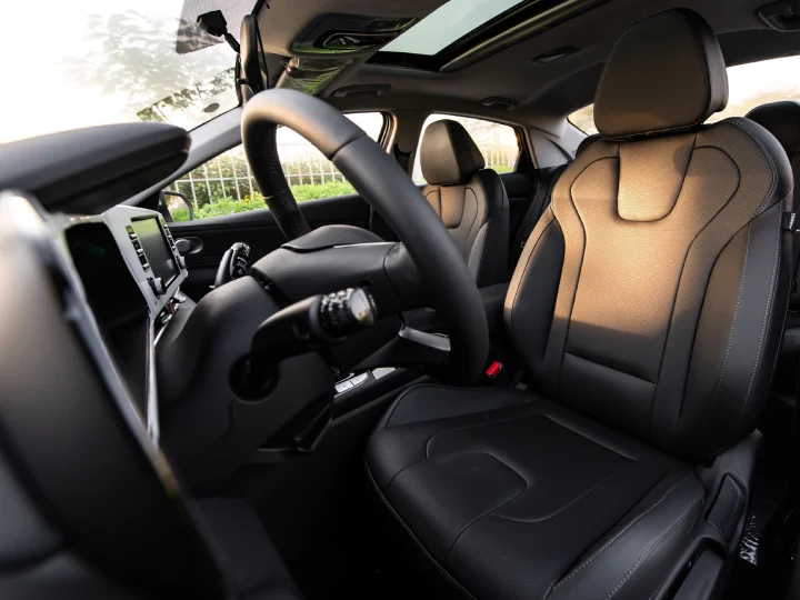 2026 Hyundai Elantra 1.5L GLX Elite White Inside Black - Beyond Autos - www.beyondautos.com