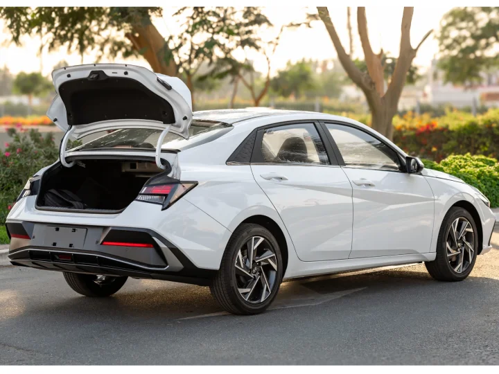 2026 Hyundai Elantra 1.5L GLX Elite White Inside Black - Beyond Autos - www.beyondautos.com