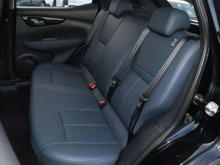 2026 Nissan Qashqai 2.0L Honor White Inside Gray - Beyond Autos - www.beyondautos.com