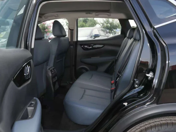 2026 Nissan Qashqai 2.0L Honor White Inside Gray - Beyond Autos - www.beyondautos.com