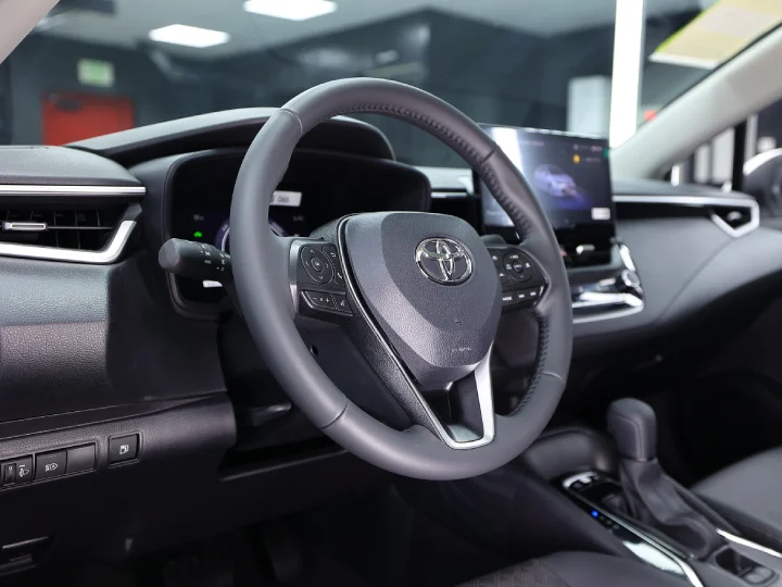 2026 Toyota Corolla Elite 1.8L HEV White Inside Black - Beyond Autos - www.beyondautos.com