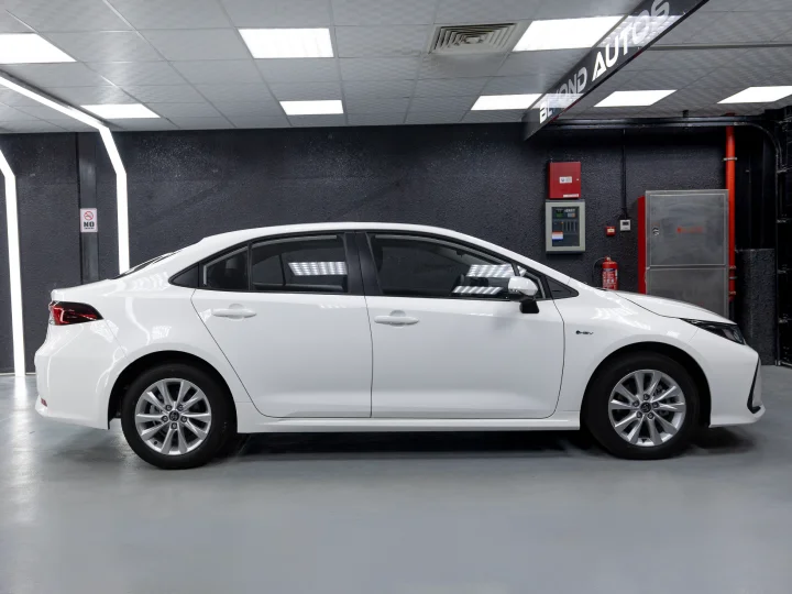 2026 Toyota Corolla Elite 1.8L HEV White Inside Black - Beyond Autos - www.beyondautos.com