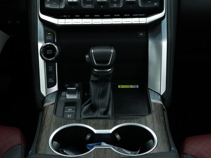 2026 Toyota Land Cruiser LC300 VXR V6 3.3L Diesel Twin Turbo - For Export - Beyond Autos - www.beyondautos.com