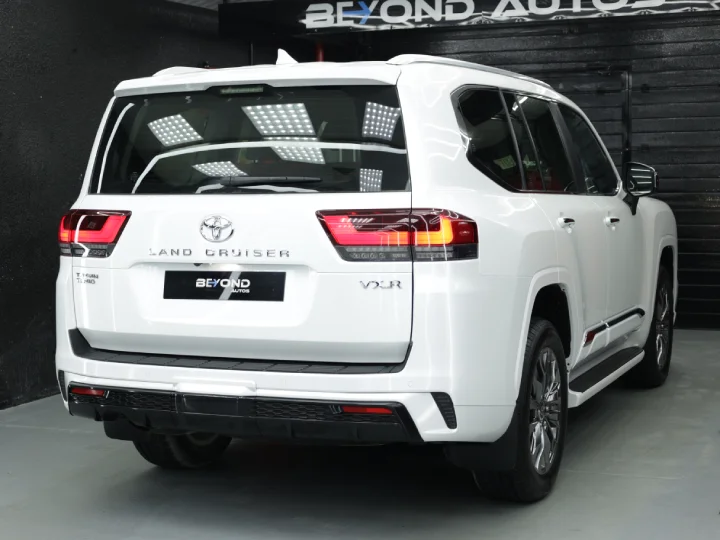 2026 Toyota Land Cruiser LC300 VXR V6 3.3L Diesel Twin Turbo - For Export - Beyond Autos - www.beyondautos.com